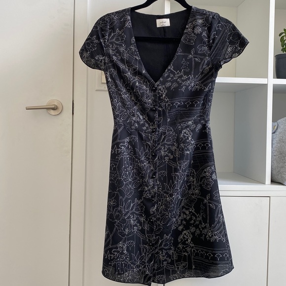 Aritzia Nazaire Dress - Picture 1 of 4